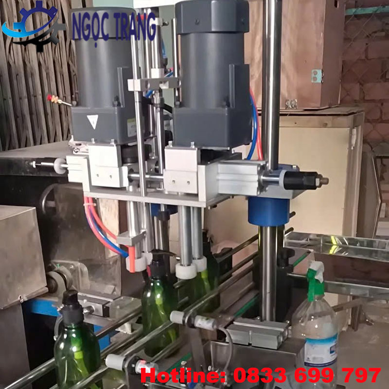 Máy siết nắp chai tự động