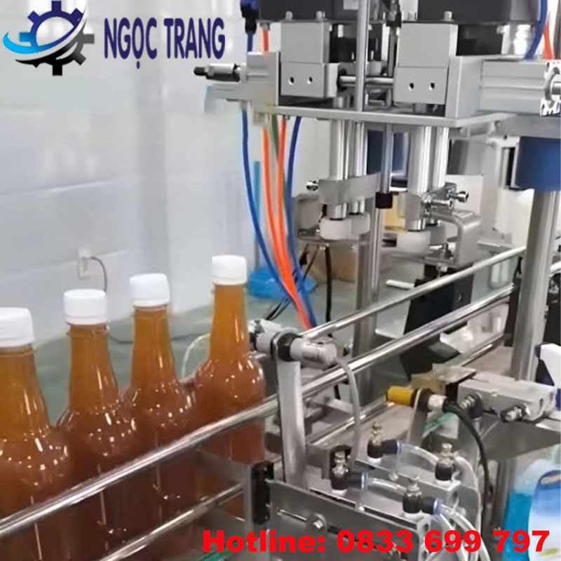 Máy đóng nắp chai tự động