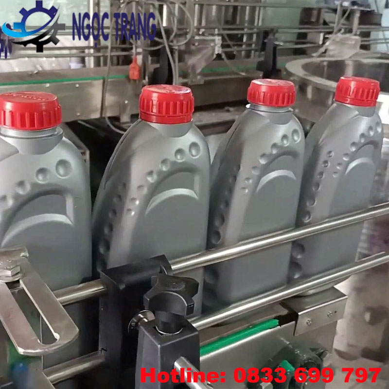 Máy vặn nắp chai tự động