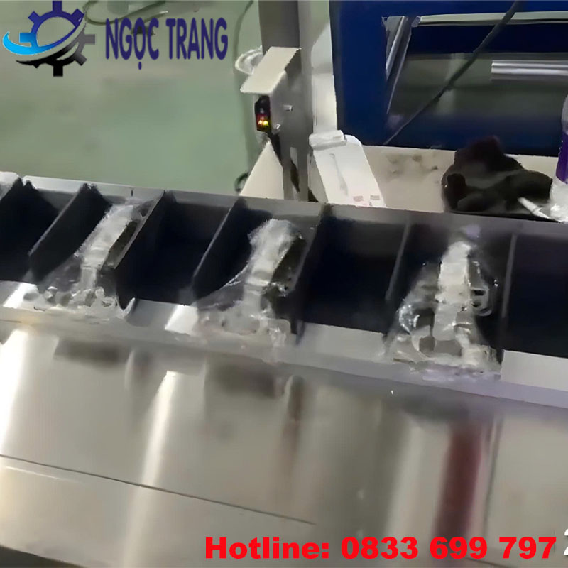 Máy gấp hộp tự động