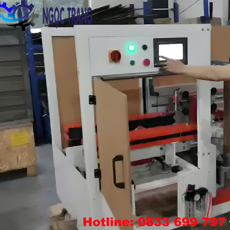 Máy gấp thùng carton