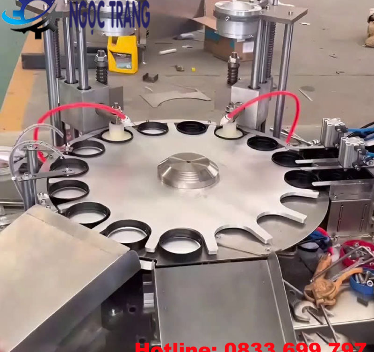 Máy cho màng seal nhôm vào nắp - Máy gắn màng seal lên nắp chai