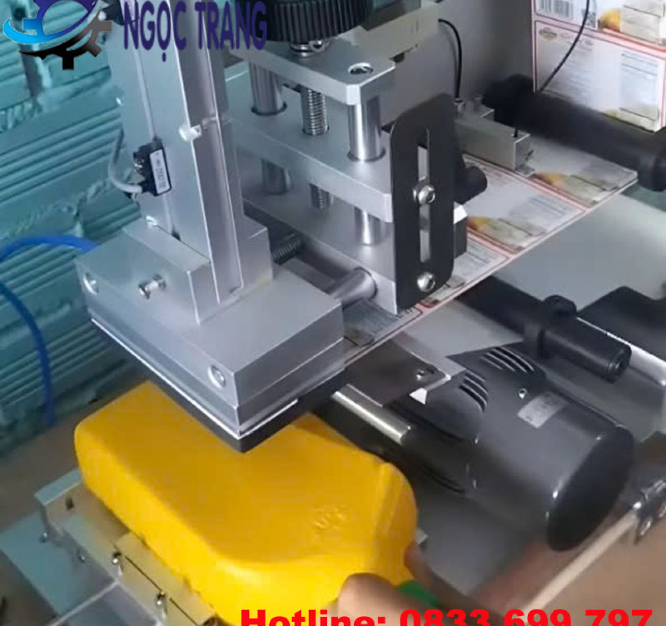 Máy dán nhãn chai vuông - Máy dán nhãn chai dẹp bán tự động
