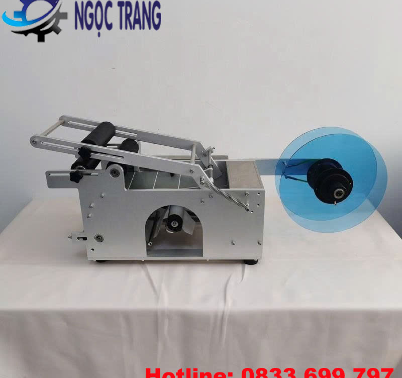 Máy dán nhãn chai tròn bán tự động - Máy dán nhãn hộ gia đình